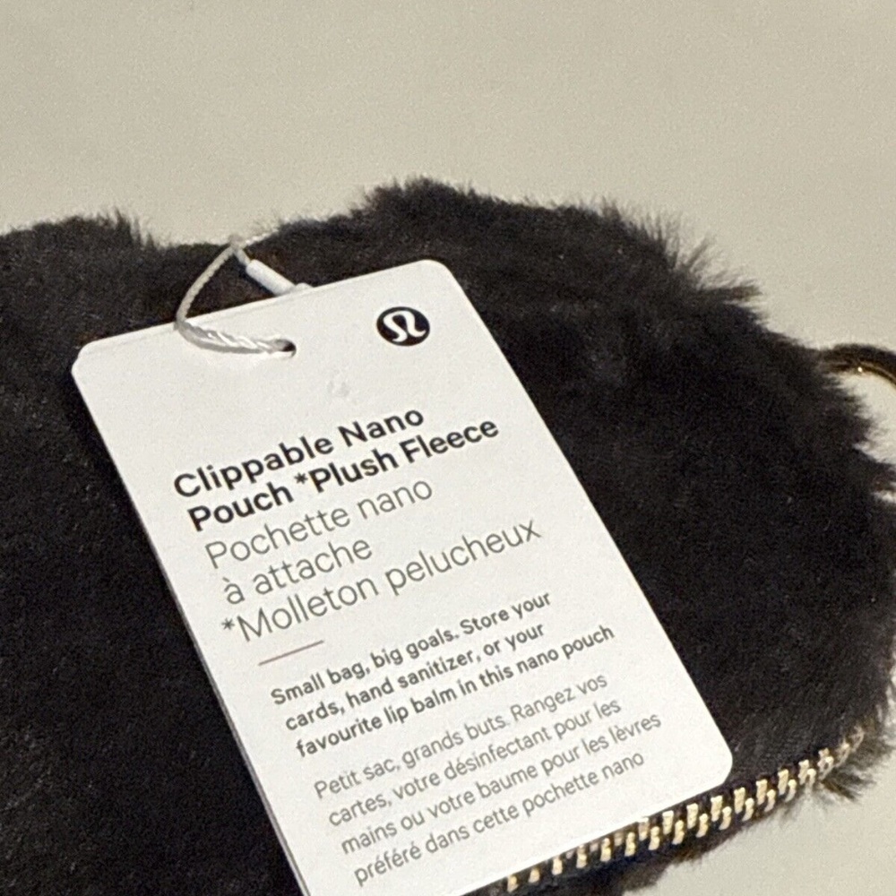 Lululemon Clippable Nano Pouch Plush Fleece - Picture 4 of 6